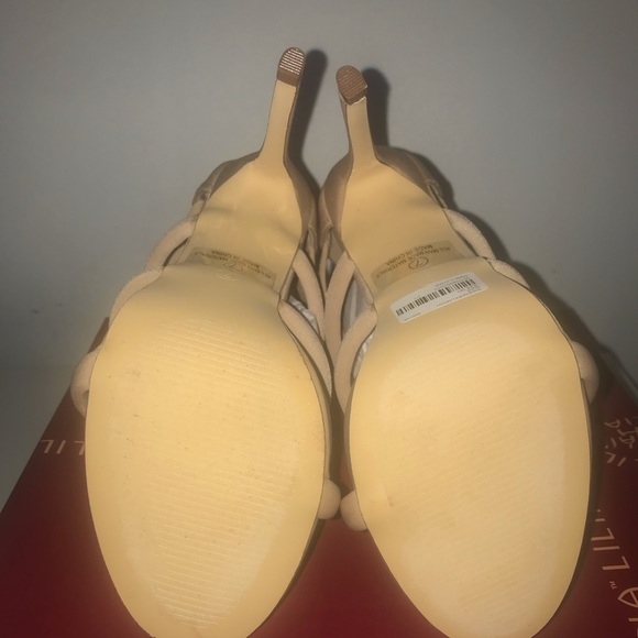 Beige Pumps - Picture 4 of 6